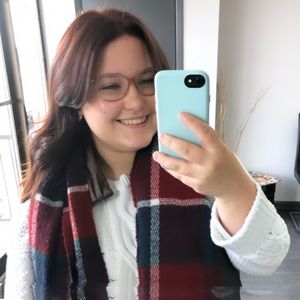 Meet your Posher, Ariane